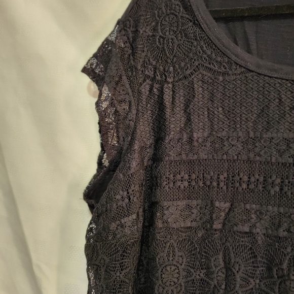 Dex black lace top - Picture 2 of 3